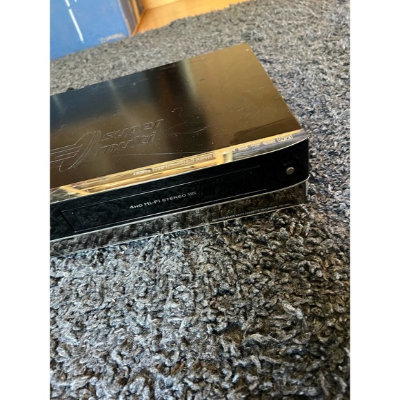 LG DVD Recorder / VCR Player Combo Dubbing RW Model RC199H For PARTS - Picture 3 of 8